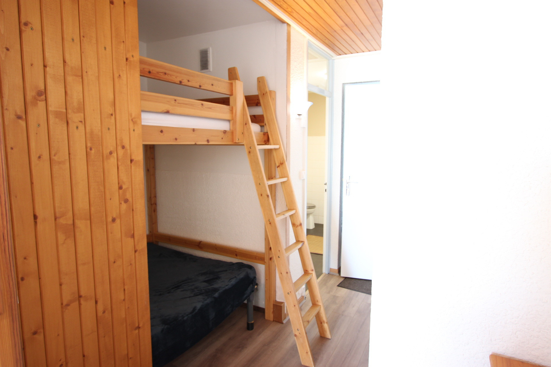 _lv_images__lot_0016190336_06_6080056