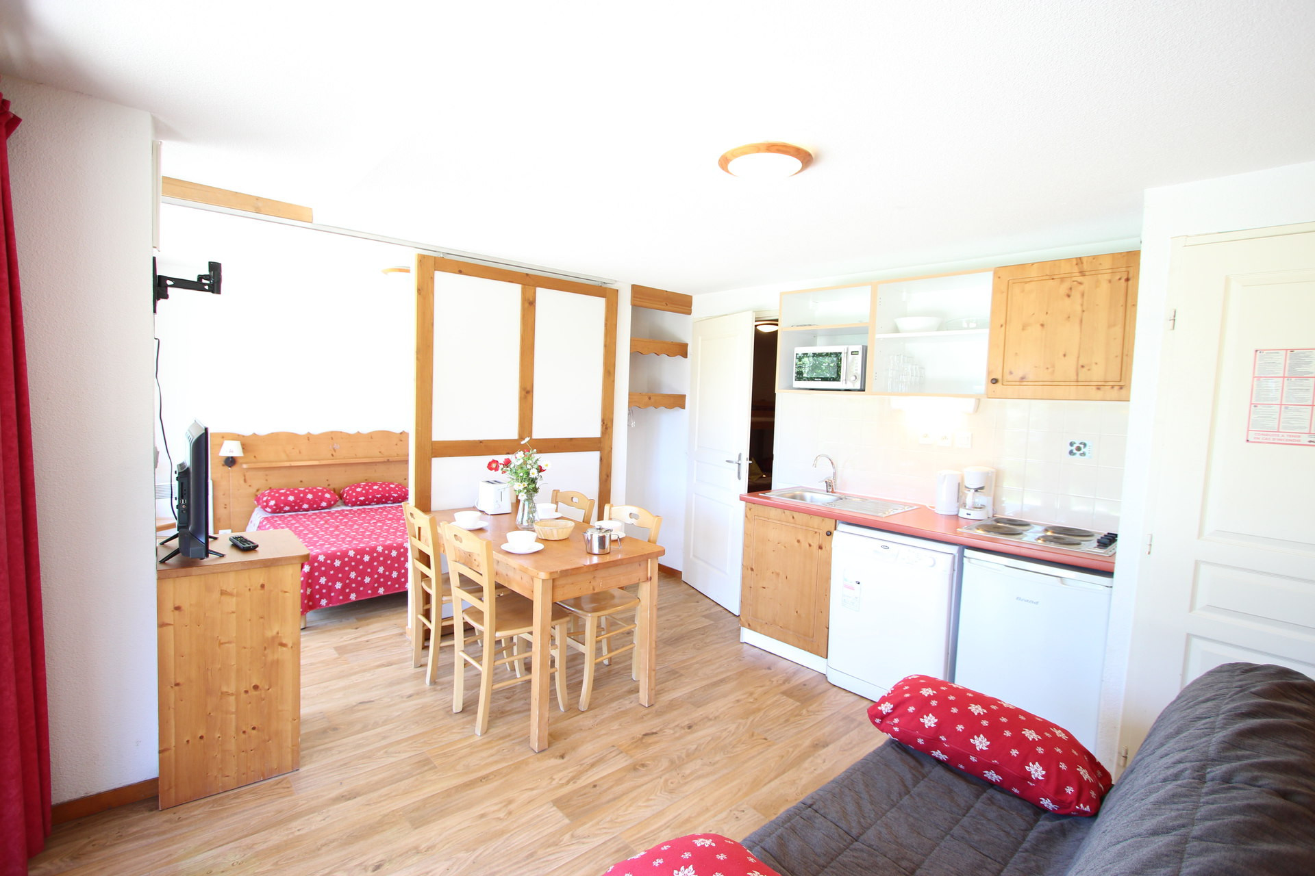 _lv_images__lot_0016190460_04_5627442