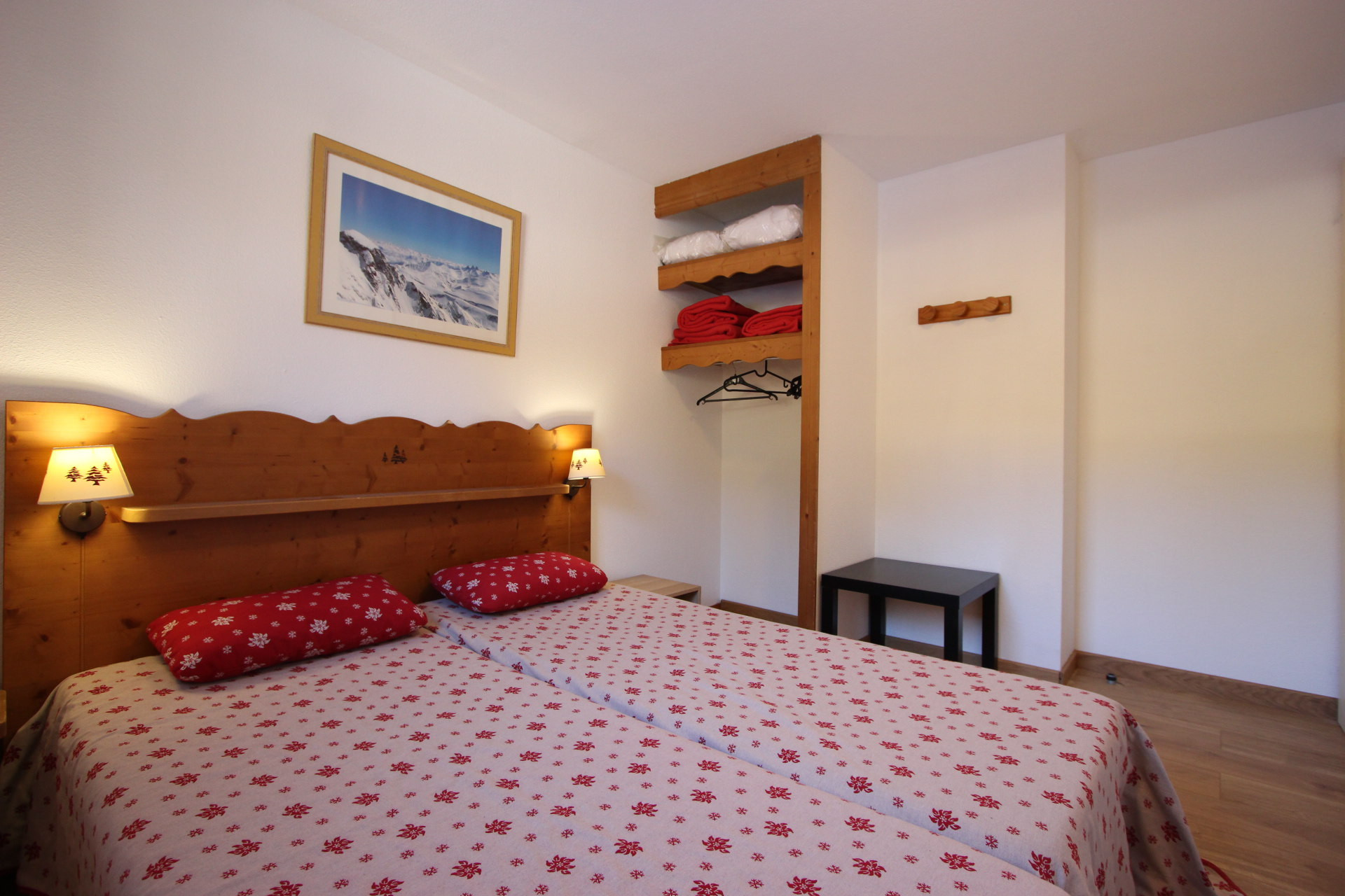 _lv_images__lot_0016190469_04_5834205