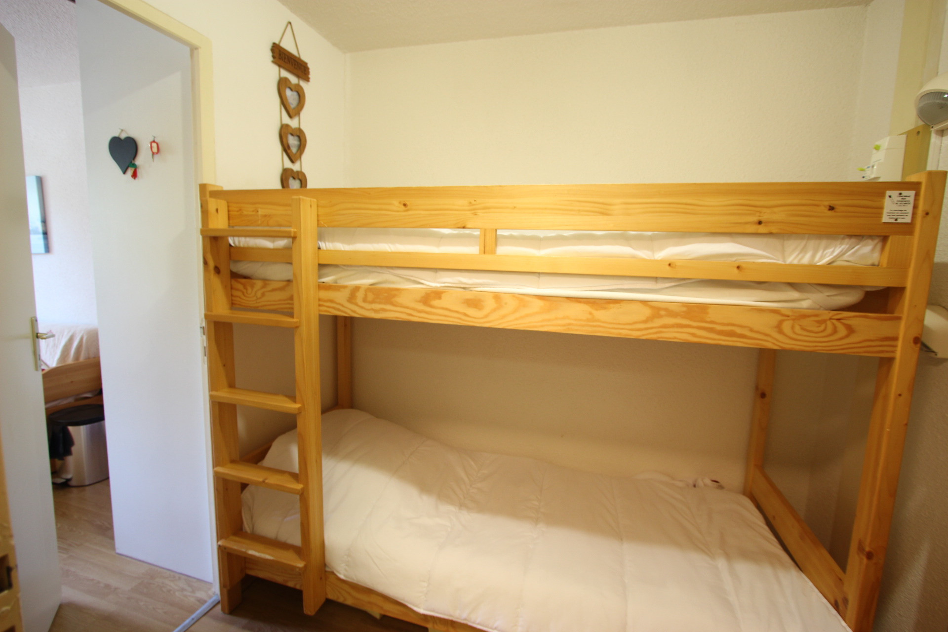 _lv_images__lot_0016190553_06_6078285