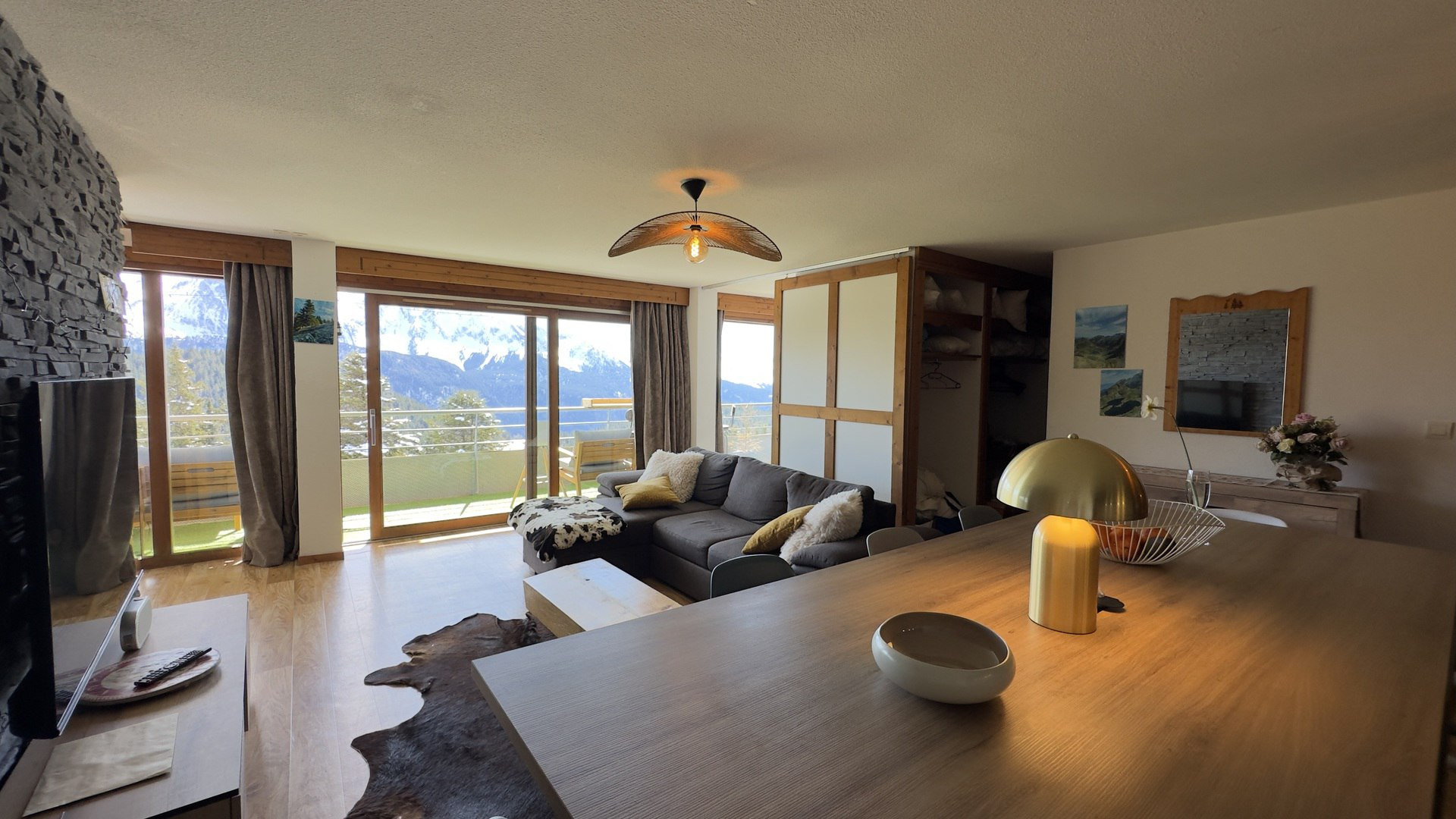 _lv_images__lot_0016190584_02_6079340