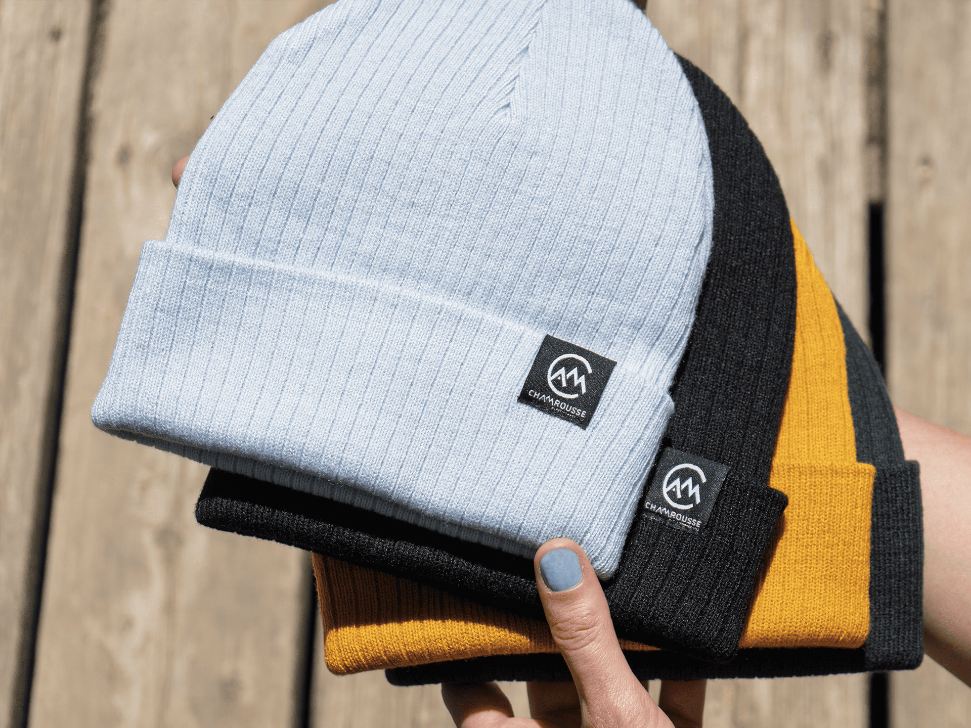 Bonnet Chamrousse trois couleurs (bleu, vert et jaune)