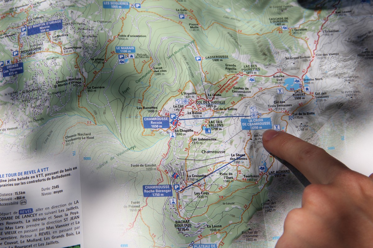 Chamrousse carte belledonne randonnée station montagne été isère alpes france