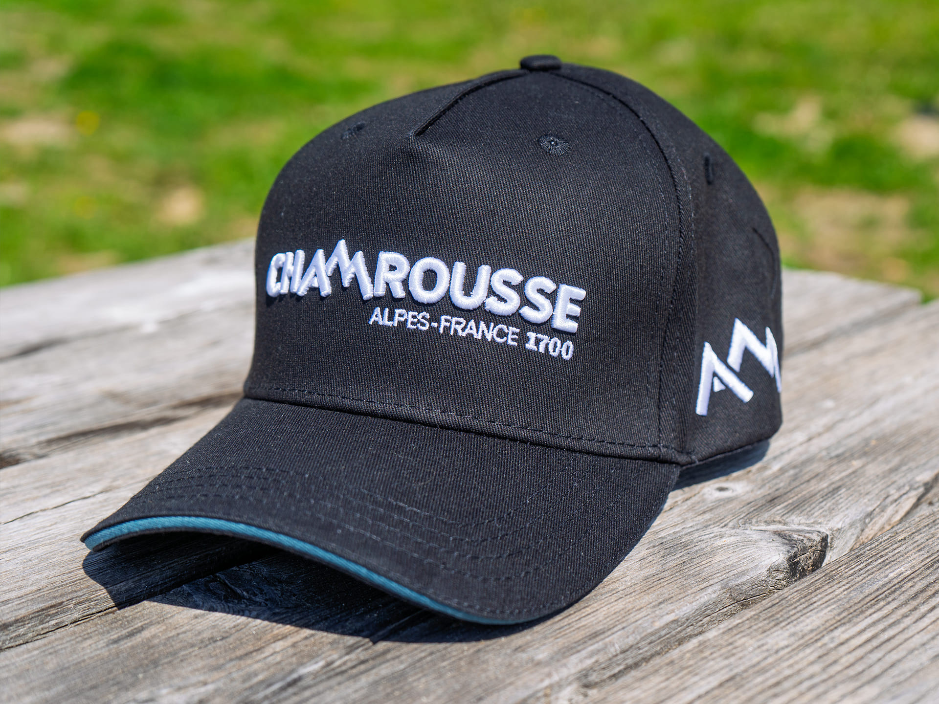 Casquette noire boutique officielle souvenir cadeau station Chamrousse