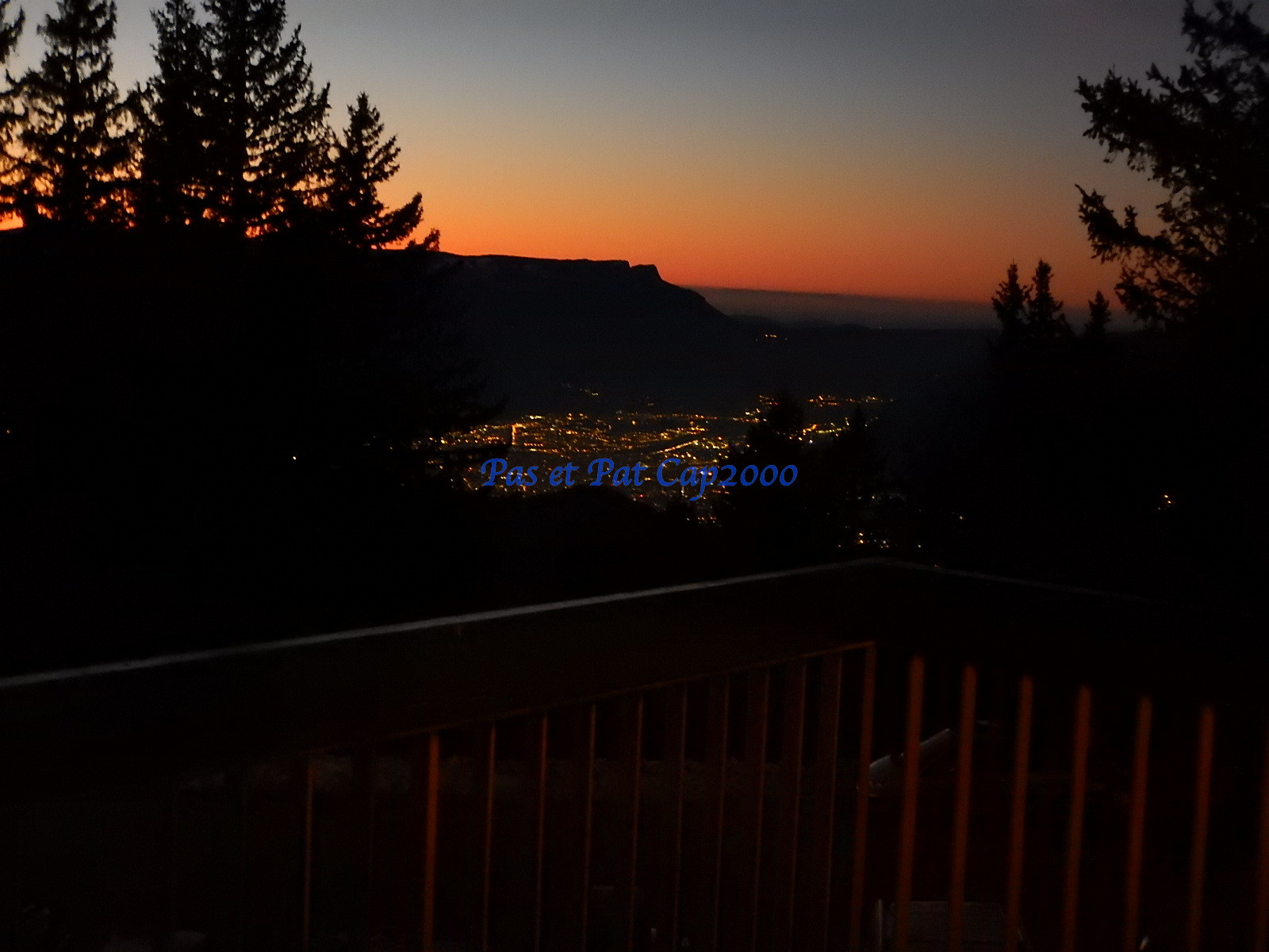 Extérieur balcon Cap2000 201 Chamrousse - © DR Chamrousse réservation location appartement 2 pièces 5 personnes 45m² cap2000 201 station ski montagne grenoble isère alpes France