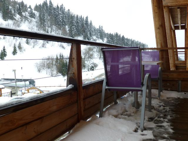 Extérieur balcon Les balcons de recoin 208 Chamrousse - © DR Chamrousse réservation location appartement 3 pièces 4 personnes 60m² Les balcons de recoin 208 station ski montagne grenoble isère alpes France