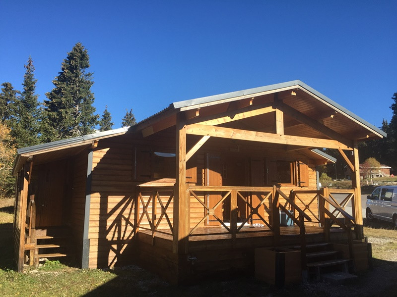 Extérieur Le Chalet des Cimes 14 Chamrousse - © DR Chamrousse réservation location chalet 3 pièces, 6 personnes 40m² Le Chalet des cimes 14 station ski montagne grenoble isère alpes France