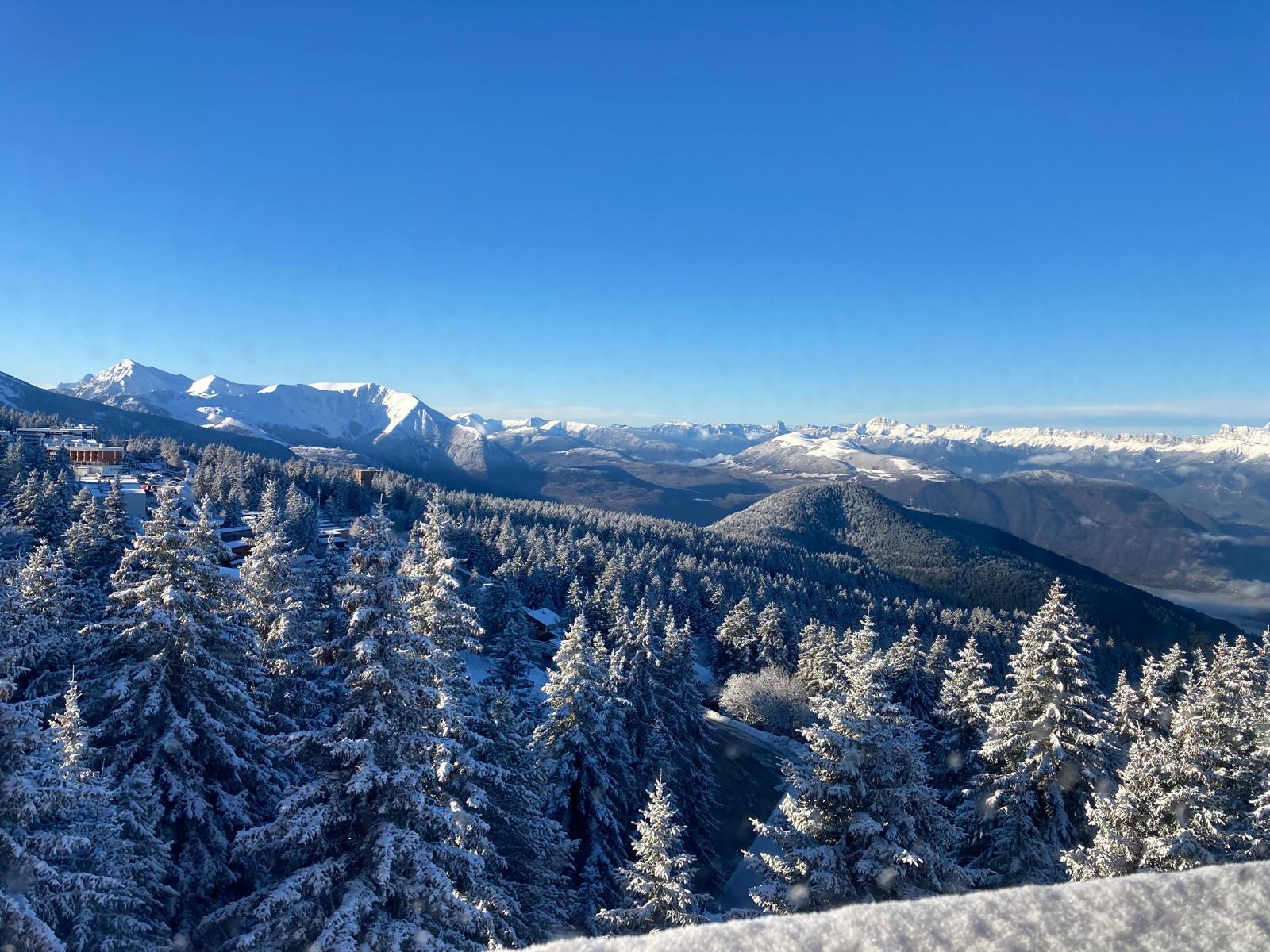 Chamrousse réservation location appartement studio 4 personnes 30m² Edelweiss 405 station ski montagne grenoble isère alpes France