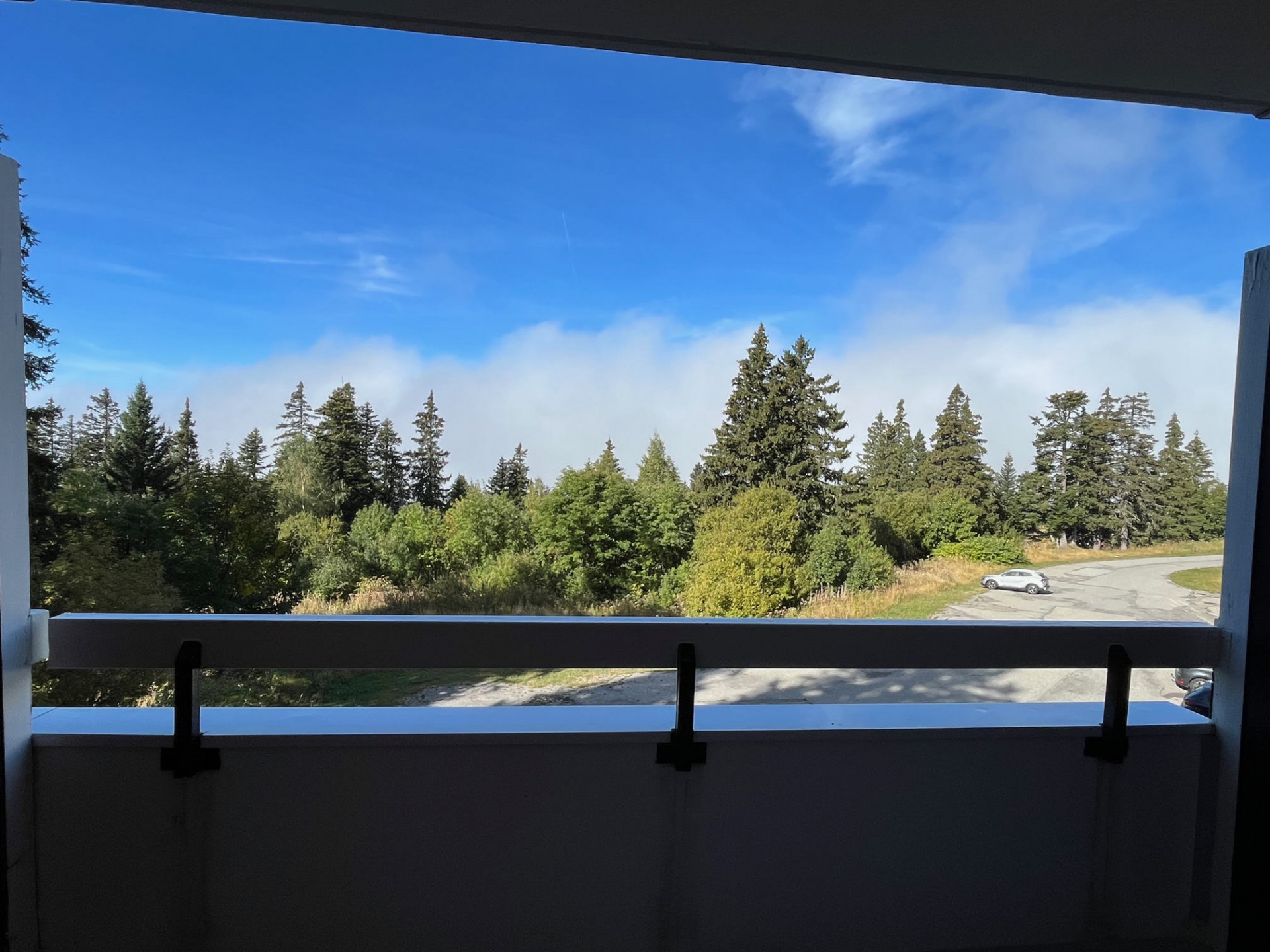 Extérieur vue ST cabine 4 Marmottes 407 Chamrousse - © DR Chamrousse réservation location studio cabine 4 personnes 25m² marmottes station ski montagne grenoble isère alpes France