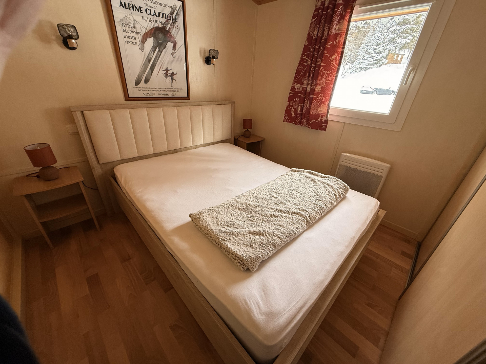 int-rieur-chambre-lit-double-le-chalet-des-cimes-23-chamrousse-jour-le-26-01-26-5828746