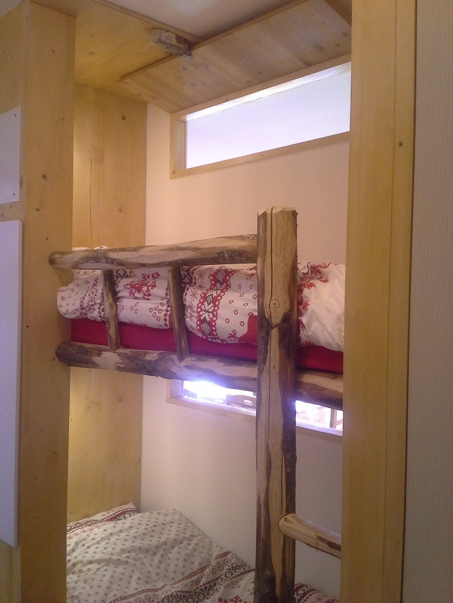 Intérieur chambre 2 lits superposés Les balcons de recoin 106 Chamrousse - © DR Chamrousse réservation location chalet 2 pièces, 4 personnes 40m² Les balcons de recoin 106 station ski montagne grenoble isère alpes France
