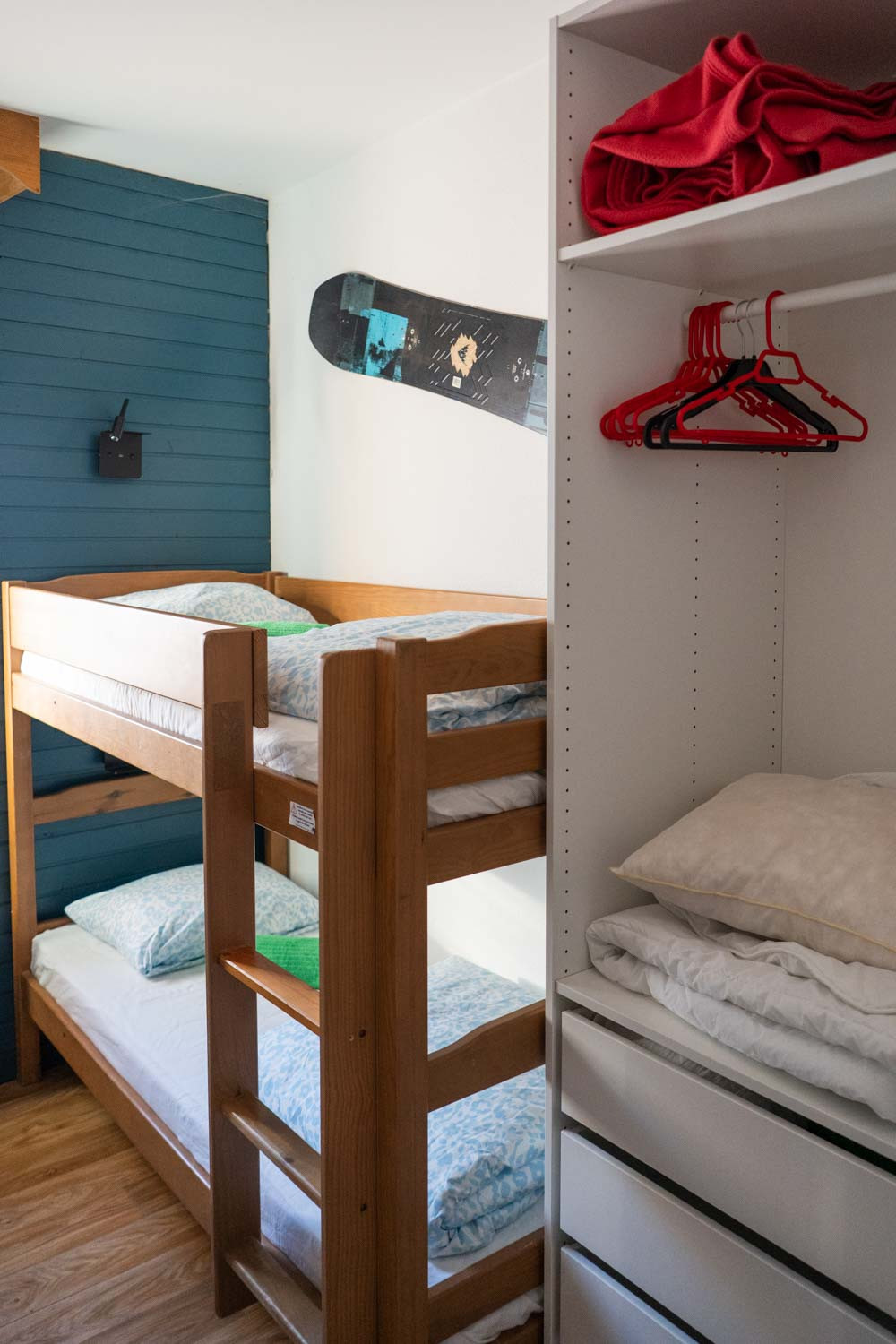 interieur-chambre-3-lits-superpos-s-2-6438534 interieur-chambre-3-lits-superpos-s-2-6438534