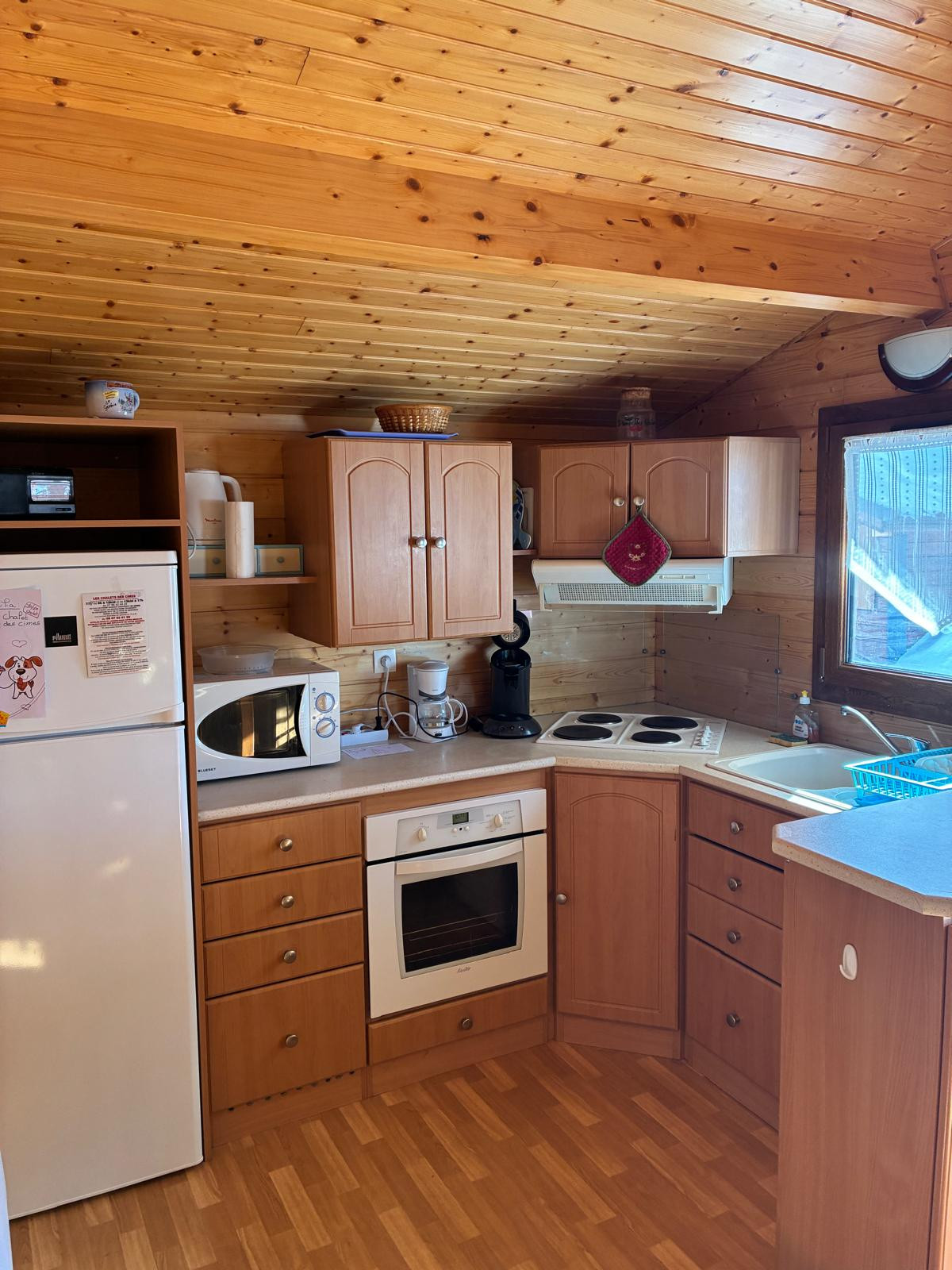 Intérieur cuisine 3P6 chalet des cimes 3 Chamrousse