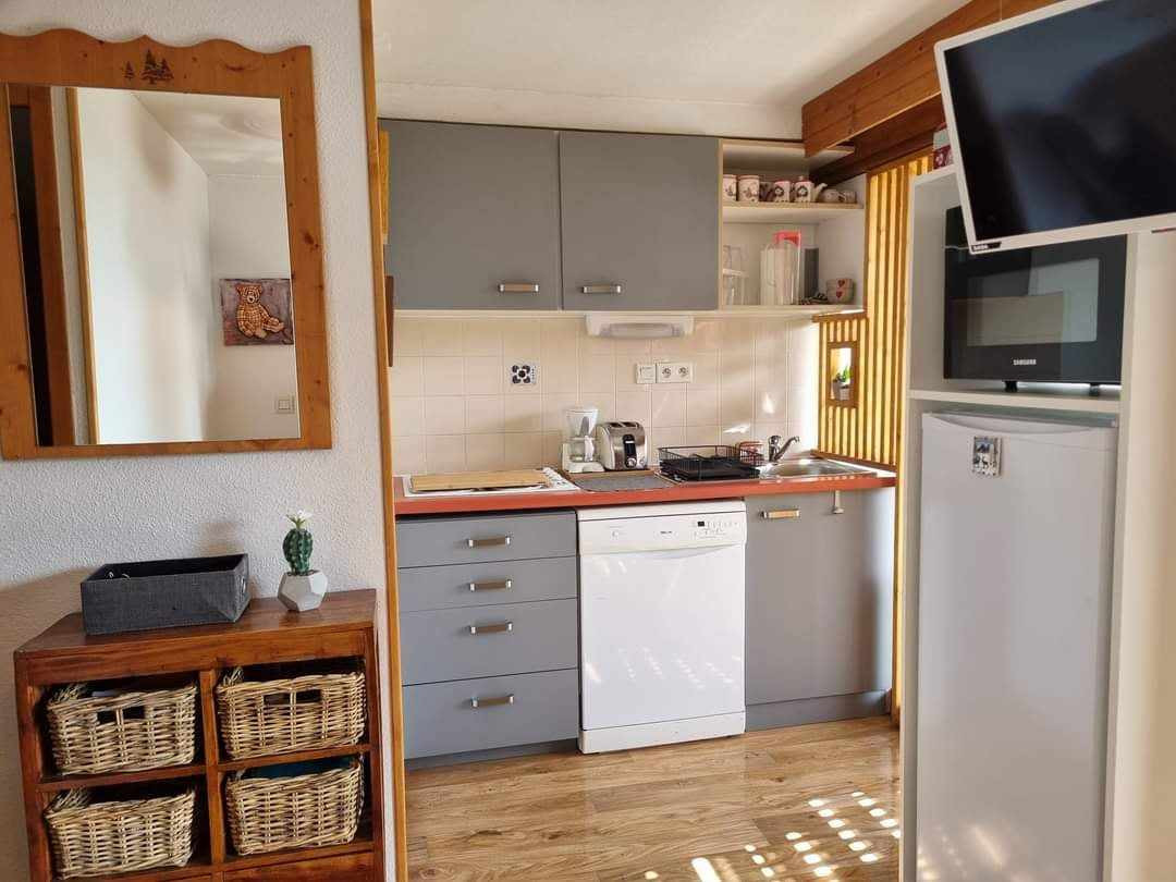 Chamrousse réservation location appartement 2 pièces 6 personnes  27m² L'Epicéa A11 station ski montagne grenoble isère alpes France