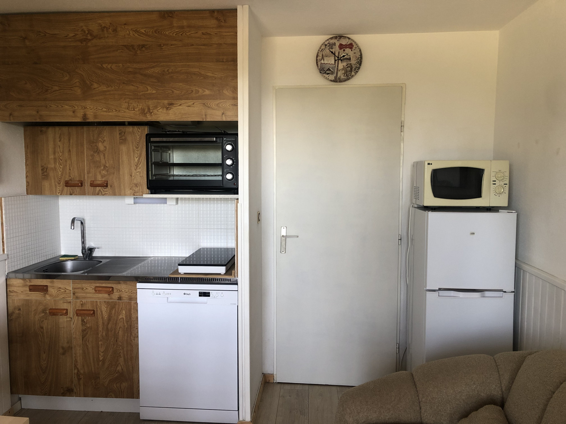 Intérieur cuisine ST cabine 5 Marmottes 102 Chamrousse - © DR Chamrousse réservation location studio cabine 5 personnes 24m² marmottes station ski montagne grenoble isère alpes France