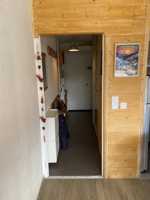 Intérieur entrée L'Eterlou 302 Chamrousse - © DR Chamrousse réservation location appartement 2 pièces 6 personnes 38m² L'Eterlou 302 station ski montagne grenoble isère alpes France