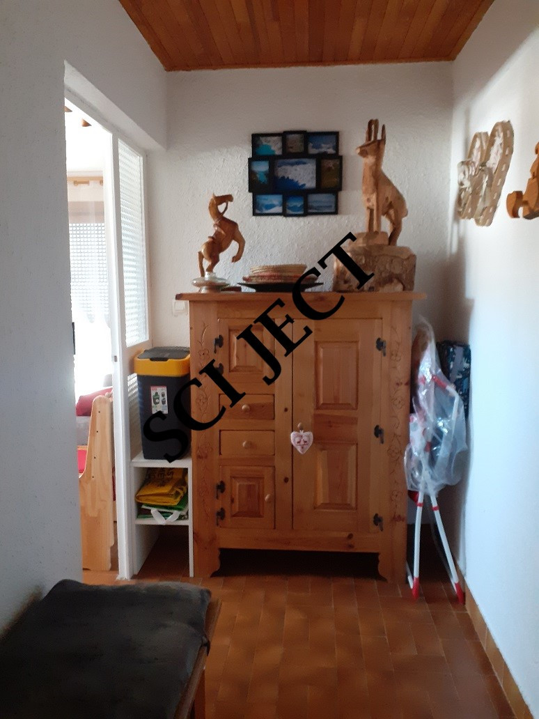 interieur-entree-le-cap-2000-506-chamrousse-6306722