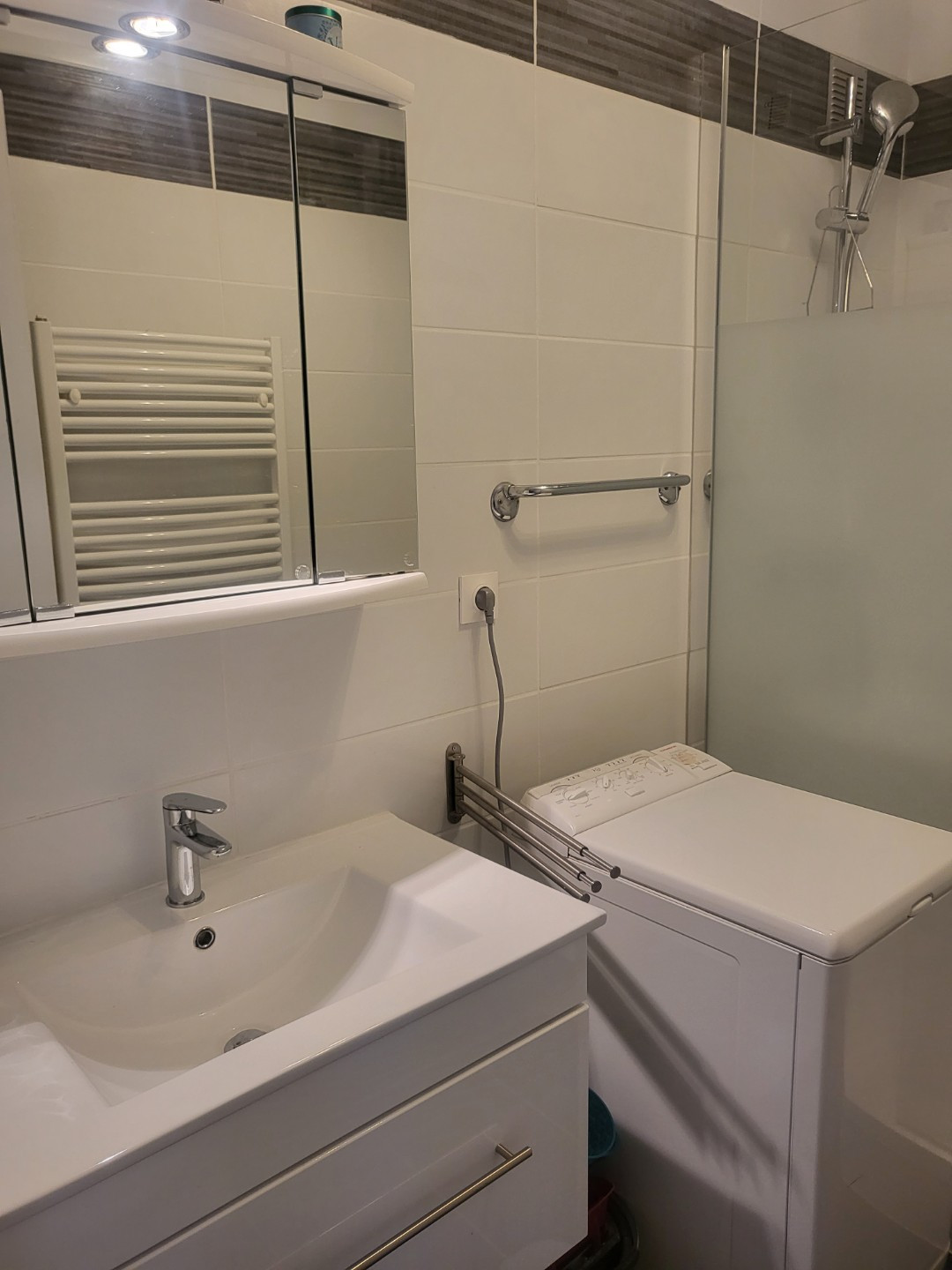 intérieur salle de bain 3P6 Panoramic 308 Chamrousse