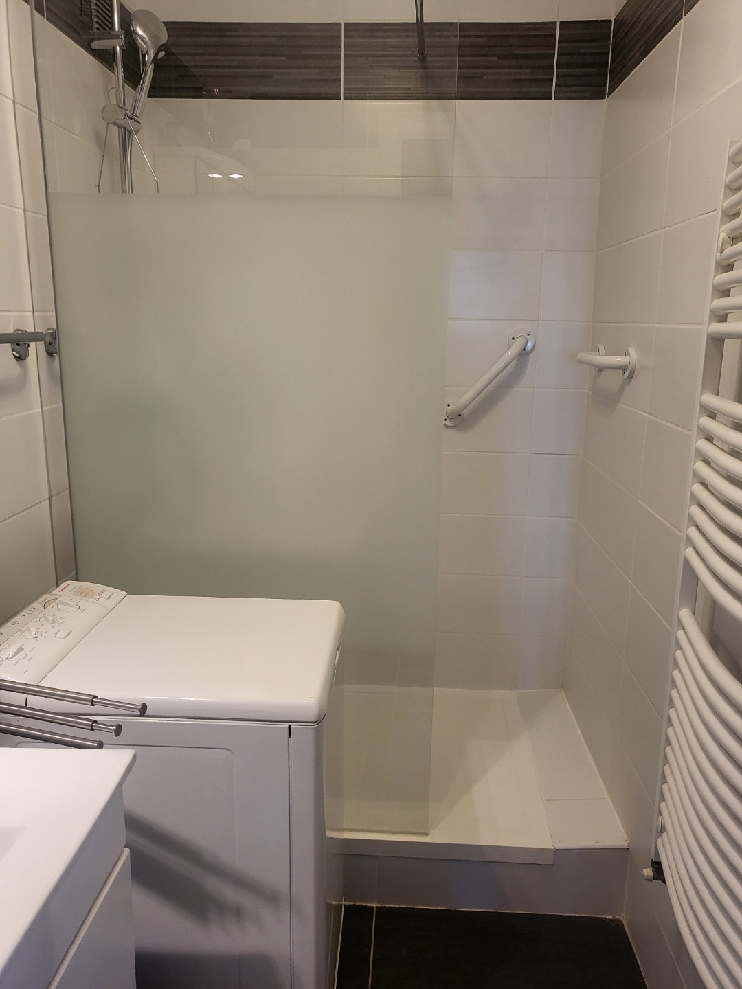 intérieur salle de bain 3P6 Panoramic 308 Chamrousse