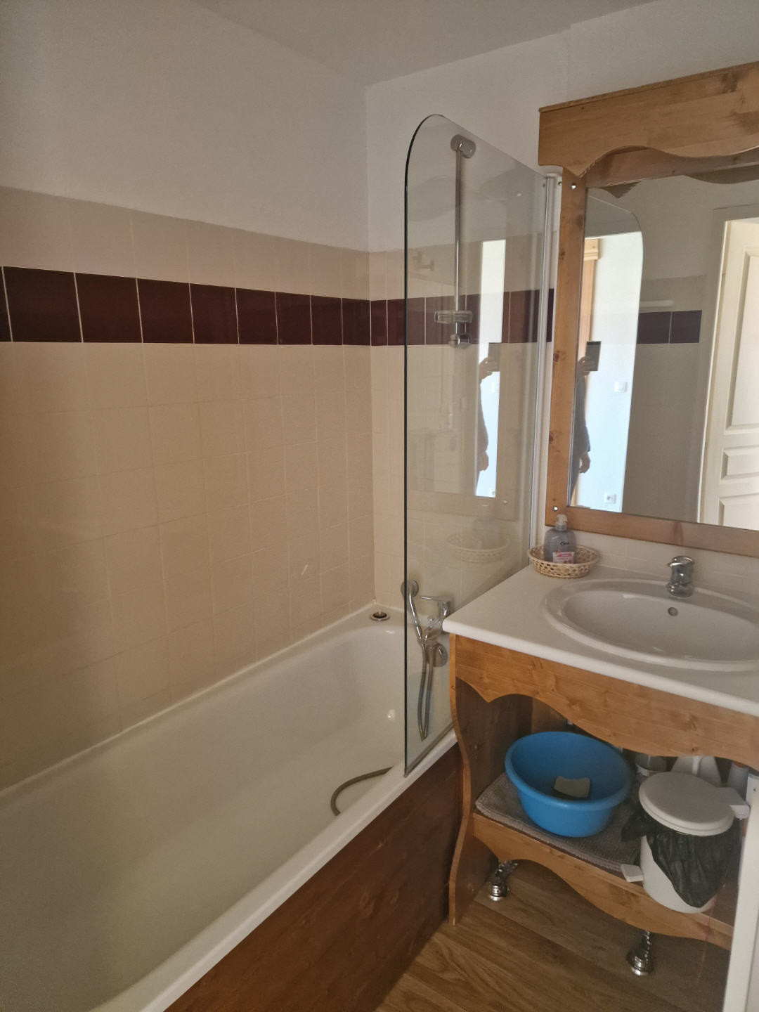 Intérieur salle de bain 3P6 VDB Arolles B21 Chamrousse Intérieur salle de bain 3P6 VDB Arolles B21 Chamrousse