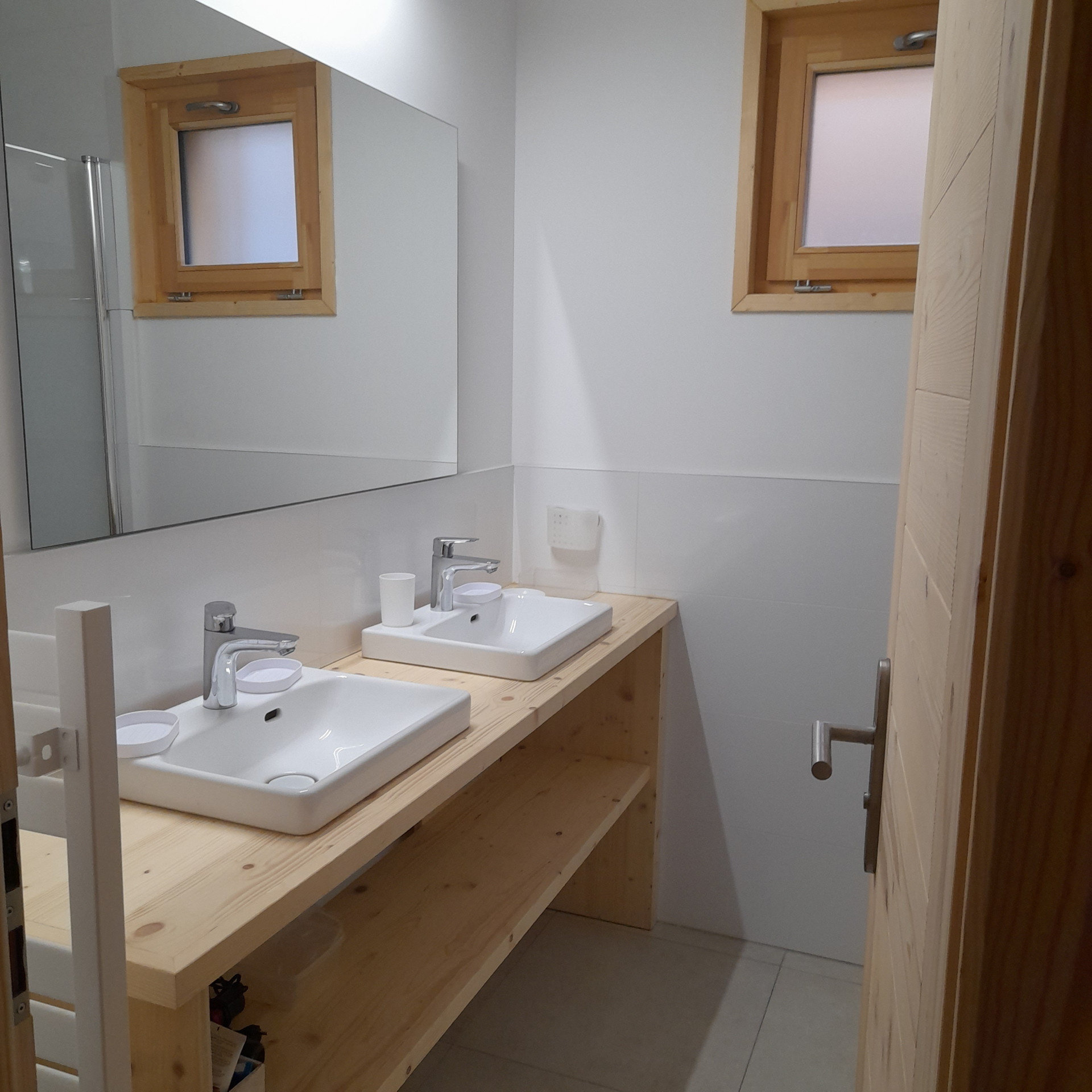 Intérieur salle de bain chalet nounours Chamrousse Intérieur salle de bain chalet nounours Chamrousse