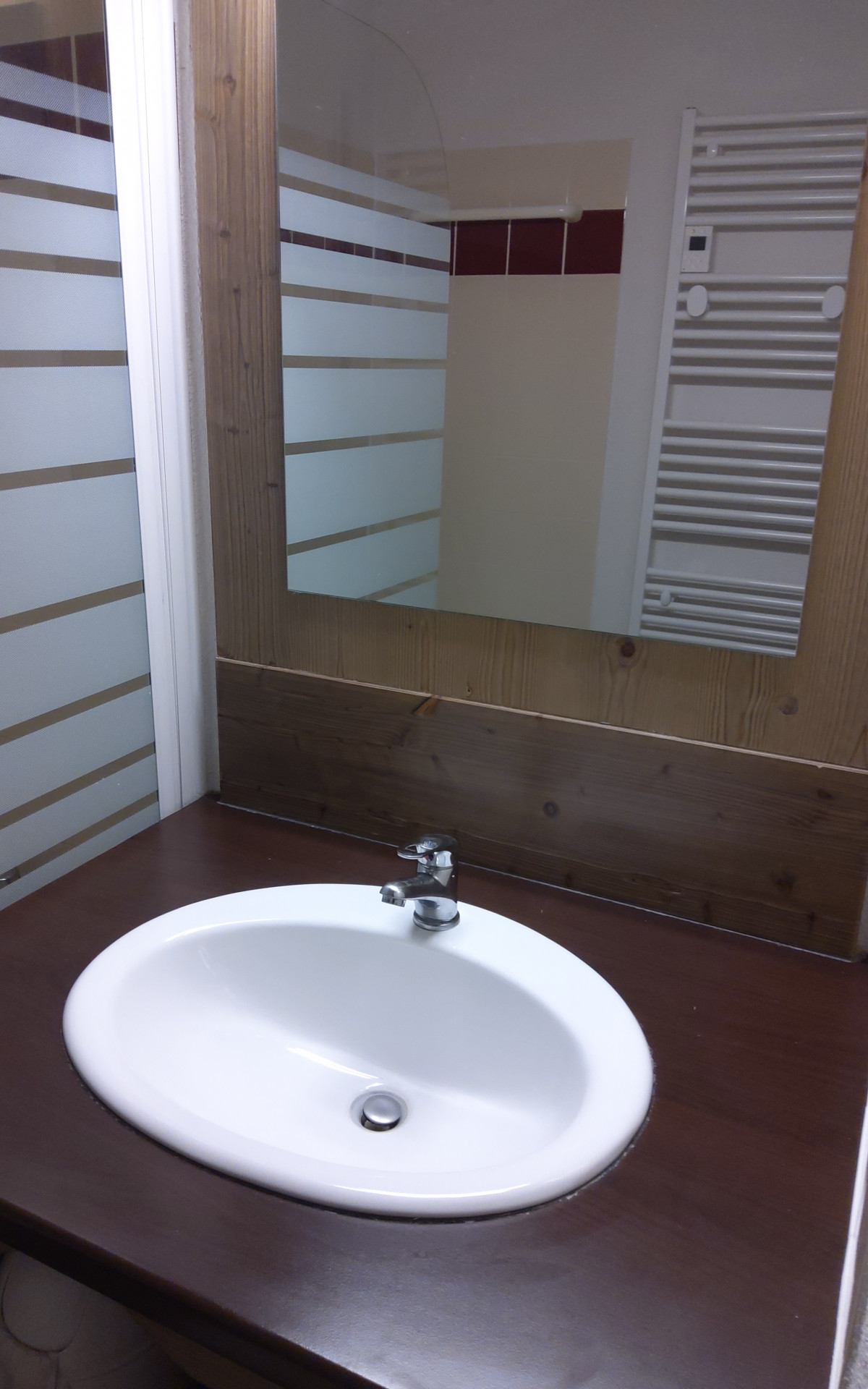 Intérieur salle de bain L'Ecrin des neiges C65 Chamrousse Intérieur salle de bain L'Ecrin des neiges C65 Chamrousse