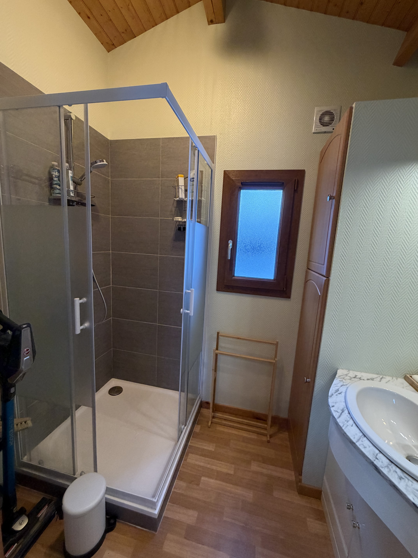 Intérieur salle de bain Le Chalet des Cimes 39 Chamrousse