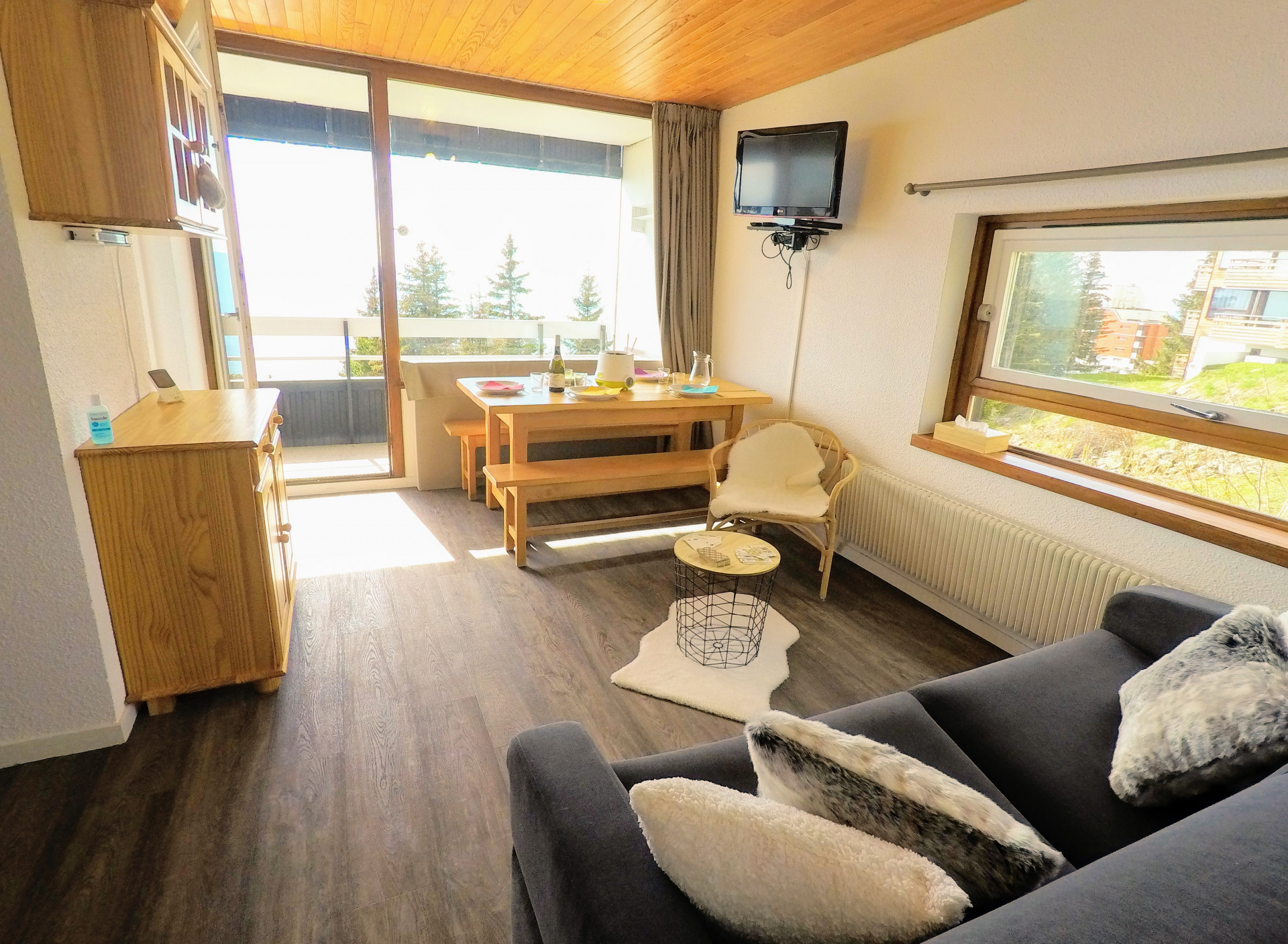 Intérieur salon séjour 2P5 Carline 201 Chamrousse