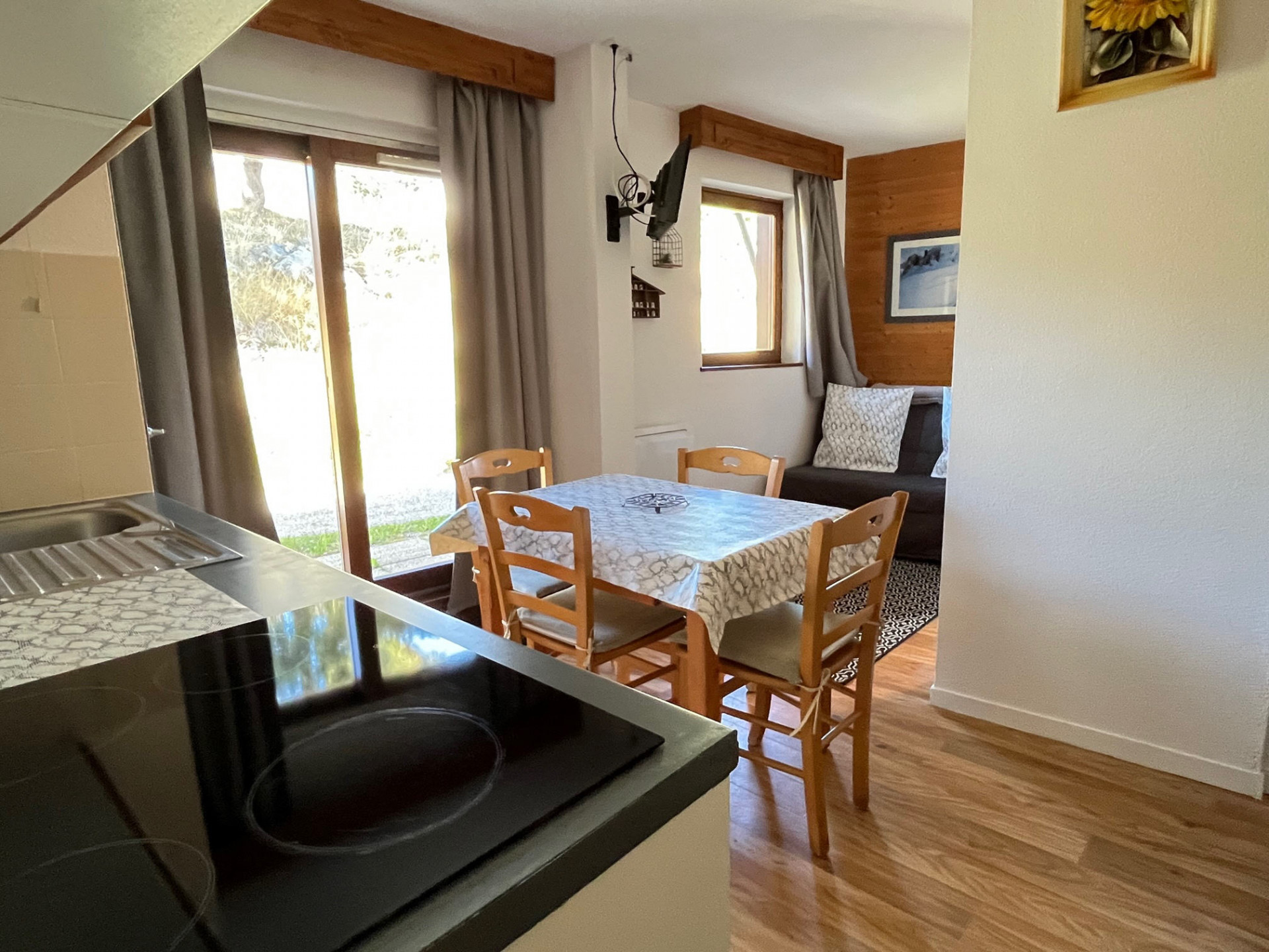 interieur-salon-sejour-2pc4-arolles-b13-chamrousse-5853166 interieur-salon-sejour-2pc4-arolles-b13-chamrousse-5853166