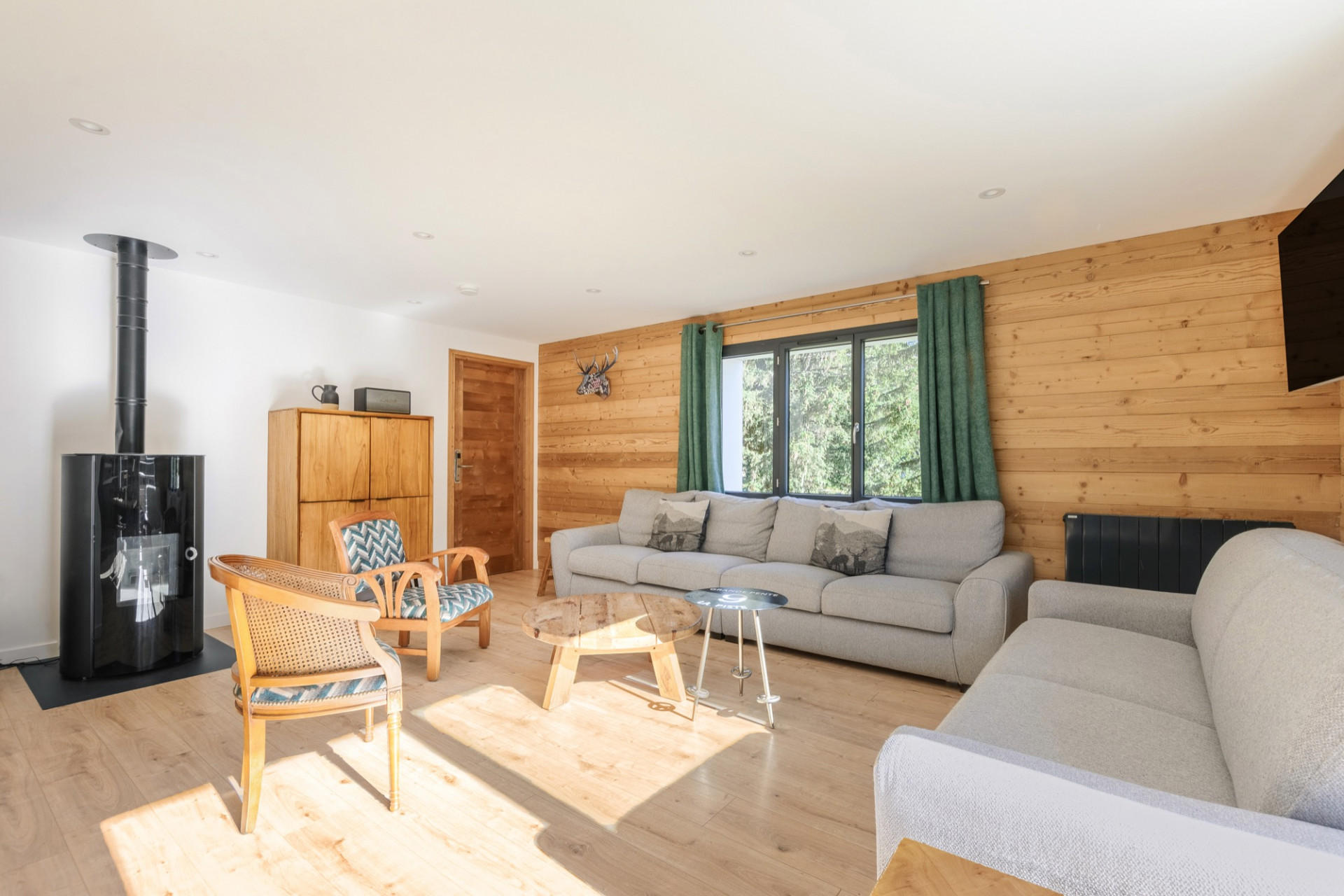 Chamrousse réservation location chalet 7 pièces, 15 personnes 150m² L'étincelle côté lac station ski montagne grenoble isère alpes France