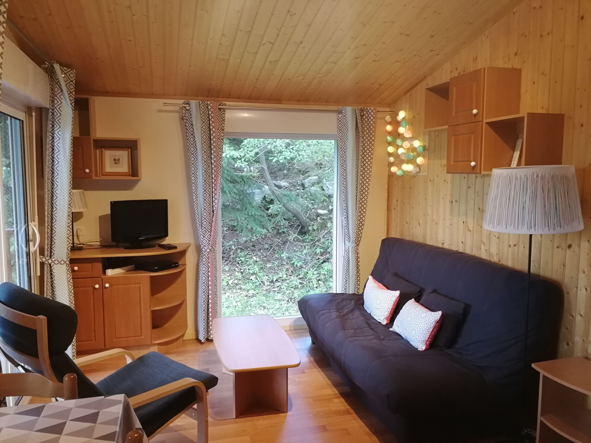 Chamrousse réservation location chalet 3 pièces, 6 personnes 38m² Le Chalet des cimes 17 station ski montagne grenoble isère alpes France