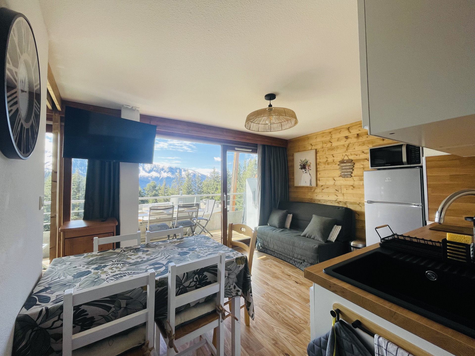 Chamrousse réservation location appartement 3 pièces 6 personnes 36m² Les Sorbier C22 station ski montagne grenoble isère alpes France