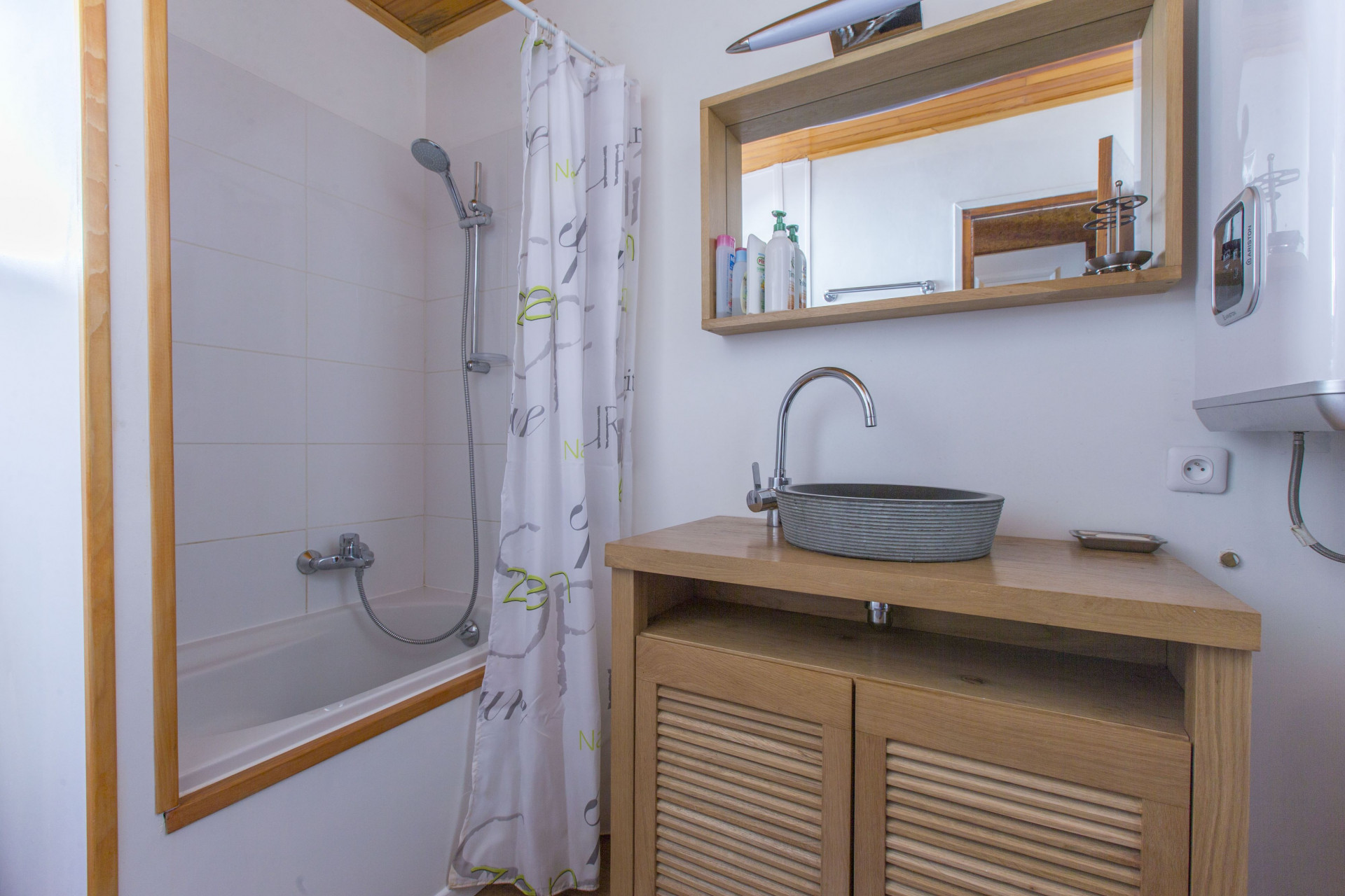 interieur-sdb-chalet-artemis-6455291