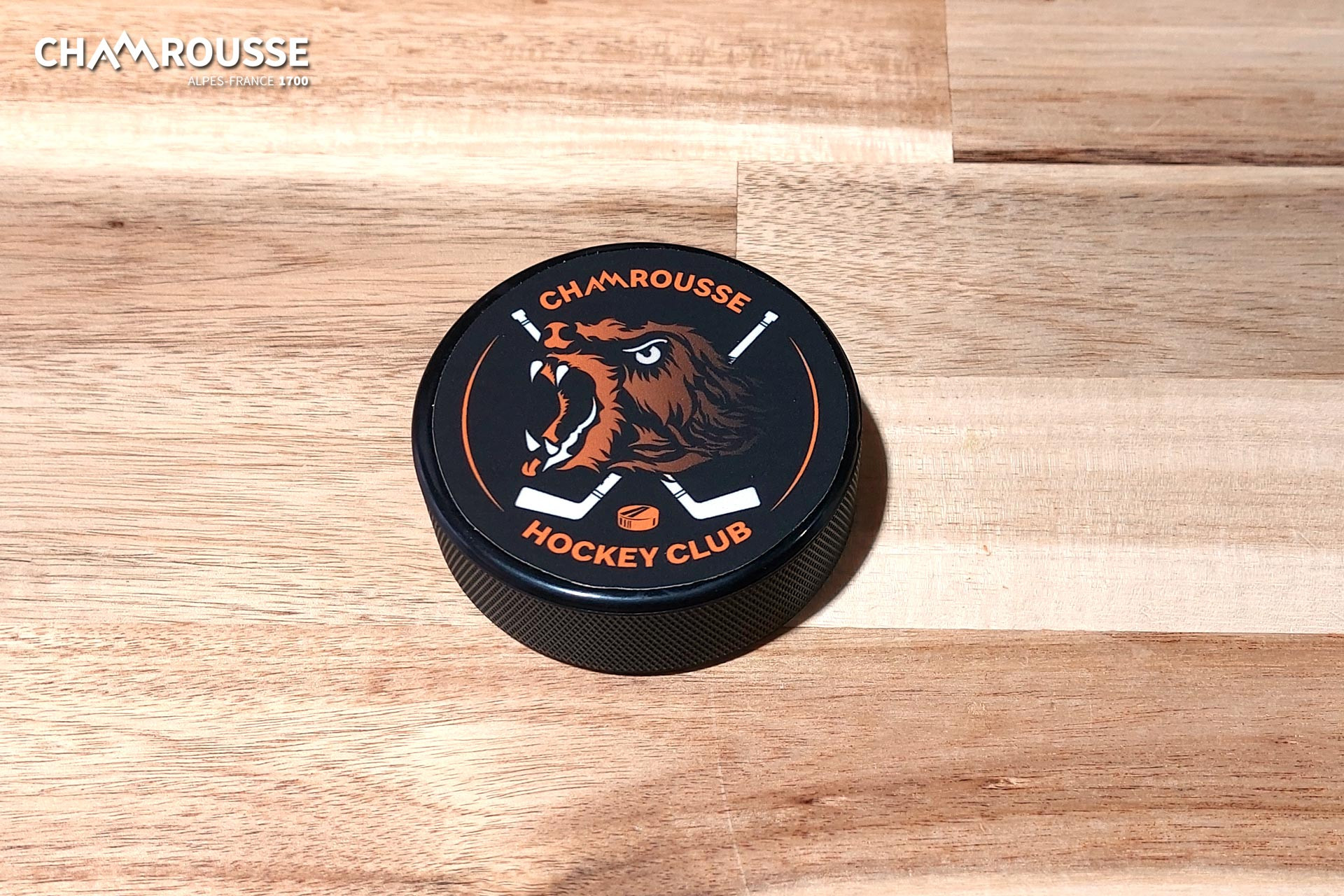 Chamrousse Hockey Club Puck - © EM - OT Chamrousse Chamrousse Hockey Club Puck Souvenir-Geschenkeladen Berg Skigebiet Grenoble Isère Französische Alpen Frankreich