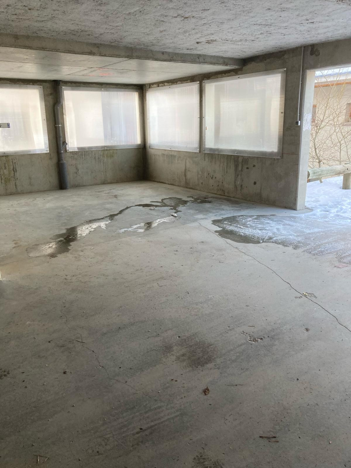 Parking extérieur couvert l'Ecrin des neiges B12  Chamrousse