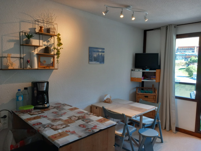 20230904-114340-3092554