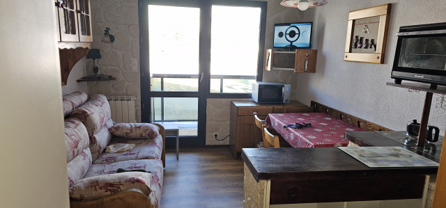 20231216-152501-3421800