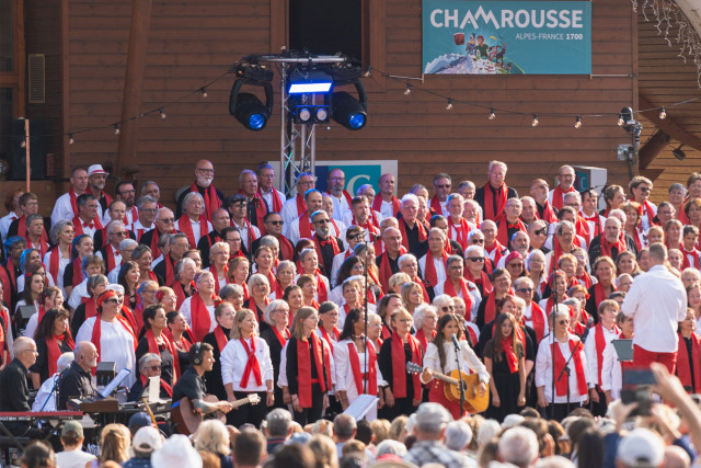 Chamrousse concert by Les enCHANTés