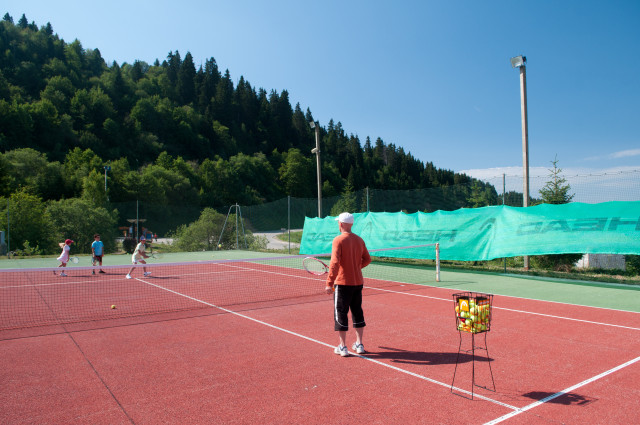 Praktikum und Tennisunterricht