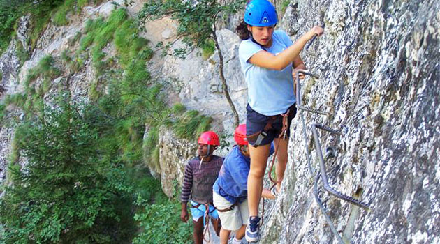 Guided via ferrata - © © Maison de la montagne Guided via ferrata