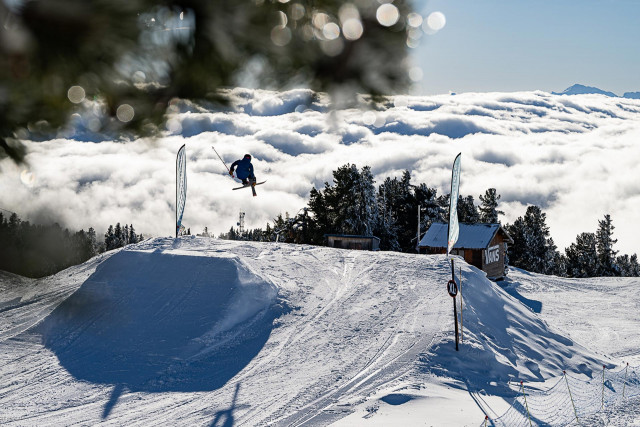 Opening first ride Chamrousse - © Loic Benoit Opening first ride Chamrousse