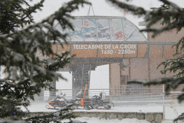 Departure station of the Croix gondola of Chamrousse