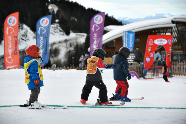 Children's skiing Chamrousse - © Fred Guerdin Children's skiing Chamrousse