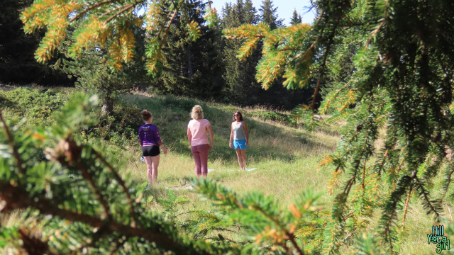 Natur'yoga Chamrousse - © HILL YOGA GIRL Natur'yoga Chamrousse