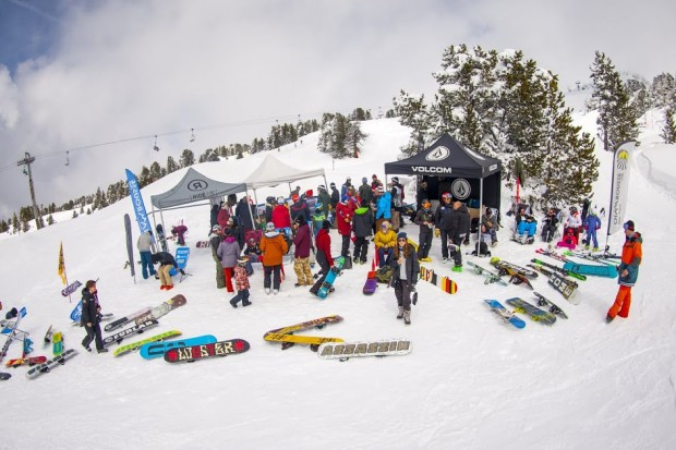 Chill zone bangingbees top to bottom Chamrousse - © David Tchag - Act Snowboarding Chill zone bangingbees top to bottom Chamrousse