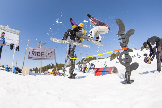 Bangingbees top to bottom Chamrousse - © David Tchag - Act Snowboarding Bangingbees top to bottom Chamrousse