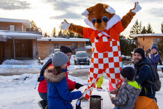 Family entertainment mascot Téo chamallow Chamrousse - © Ann David Family entertainment mascot Téo chamallow Chamrousse