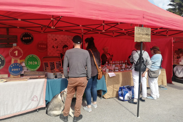 Chamrousse summer craftsmen and local producers market