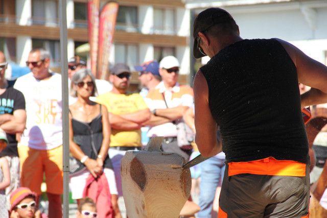 Holzfest Chamrousse - © EG - OT Chamrousse Holzfest Chamrousse