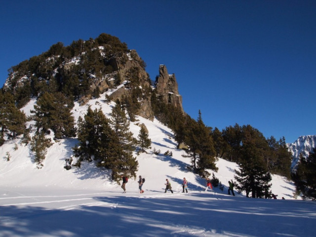 Sortie raquettes Bureau des Guides et Accompagnateurs de Chamrousse - © Bureau des Guides et Accompagnateurs de Chamrousse Sortie raquettes Bureau des Guides et Accompagnateurs de Chamrousse